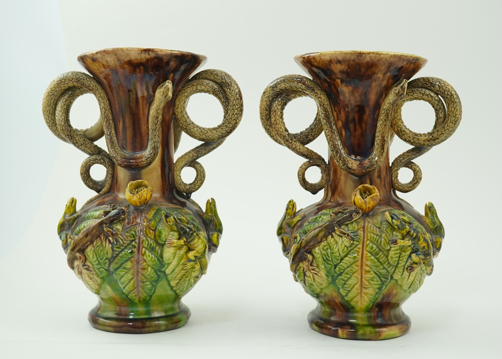 Wain, Louis - Louis Wain's Animal Show, with Stories in Prose and Verse. 1st edition, 4to, original pictorial boards, numerous black and white illustrations by Louis Wain, contemporary ink presentation inscriptions to fr